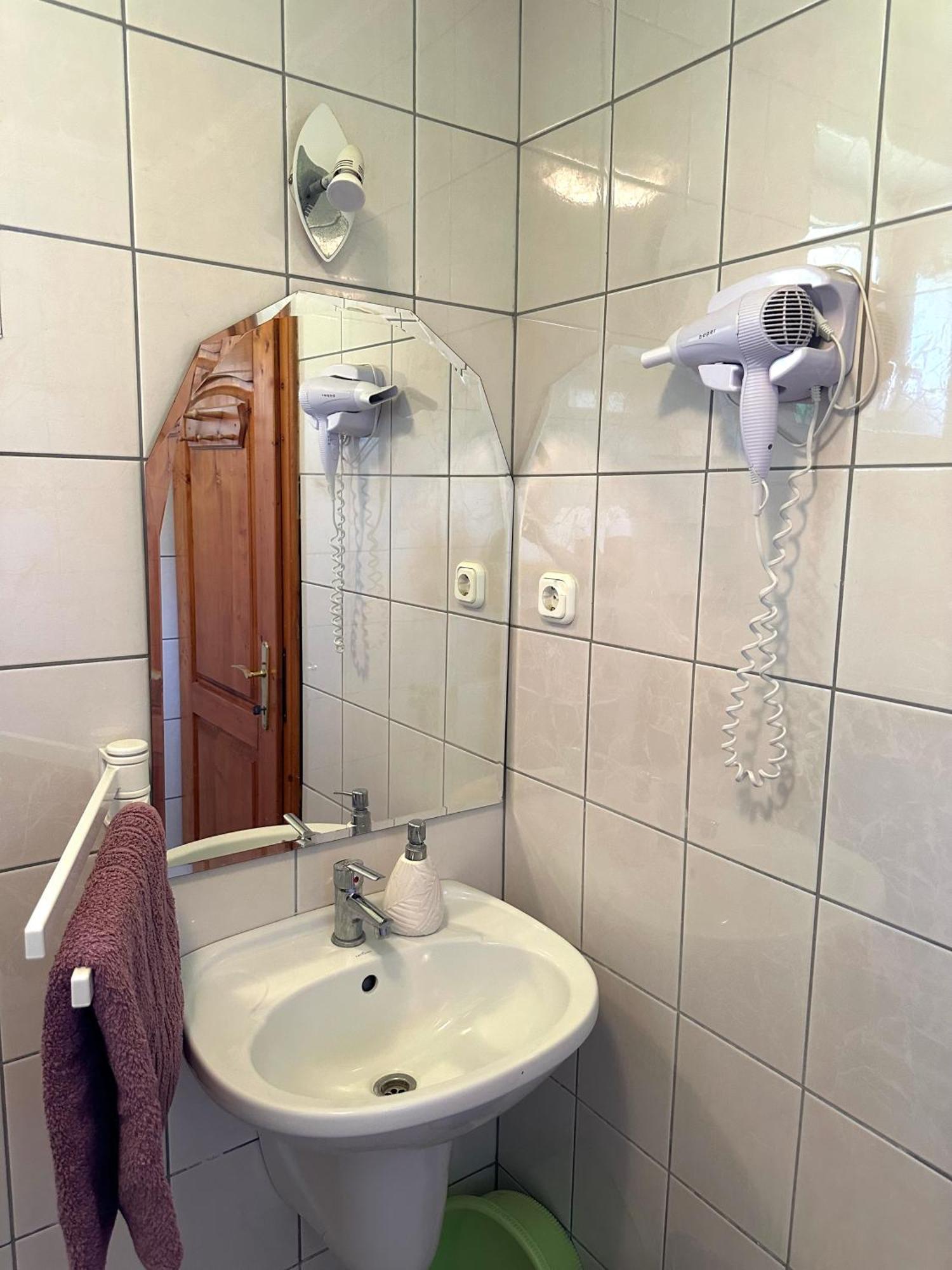 Judit Apartments Хевиз Экстерьер фото