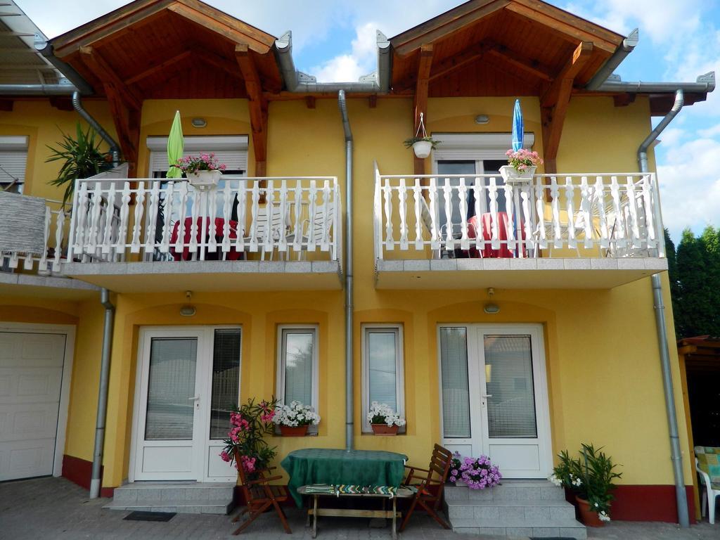 Judit Apartments Хевиз Экстерьер фото