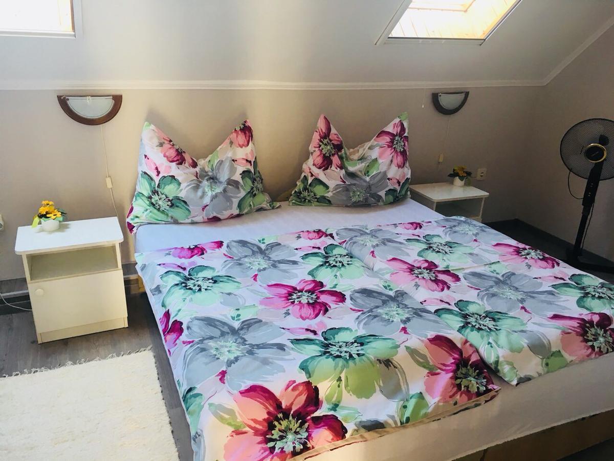 Judit Apartments Хевиз Экстерьер фото